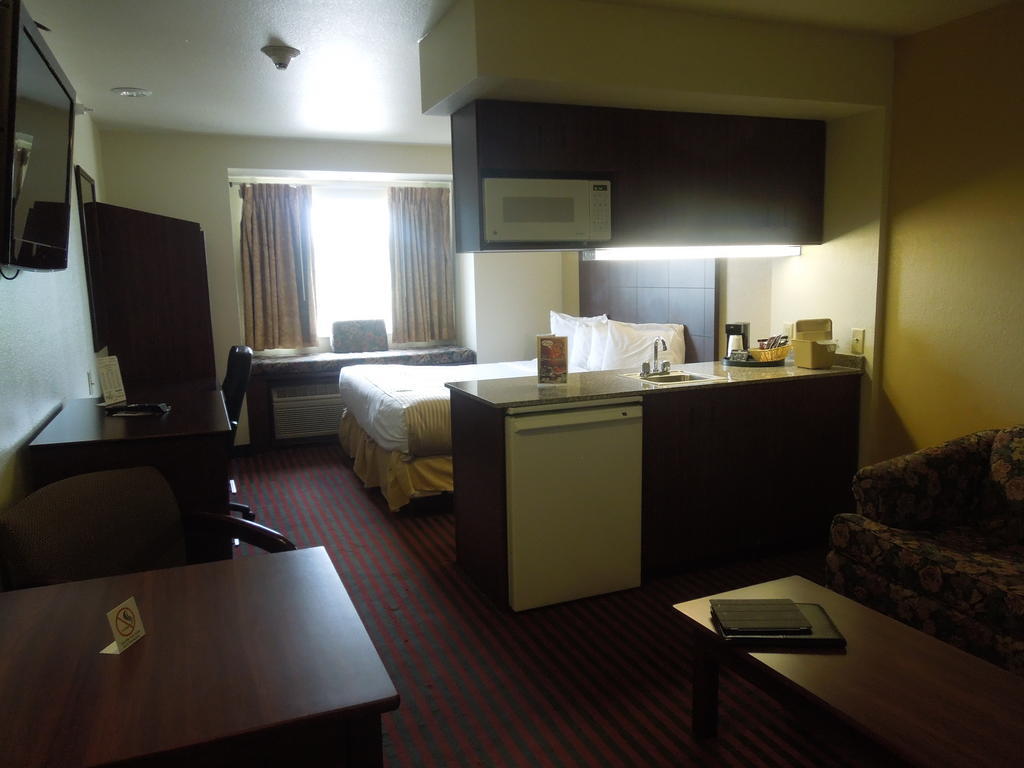 Bridgepointe Inn & Suites Toledo-Perrysburg-Rossford-Oregon-Maumee By Hollywood Casino Northwood Zewnętrze zdjęcie